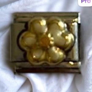 ZOPPINI (nomination) 2/$25 white flower bracelet link